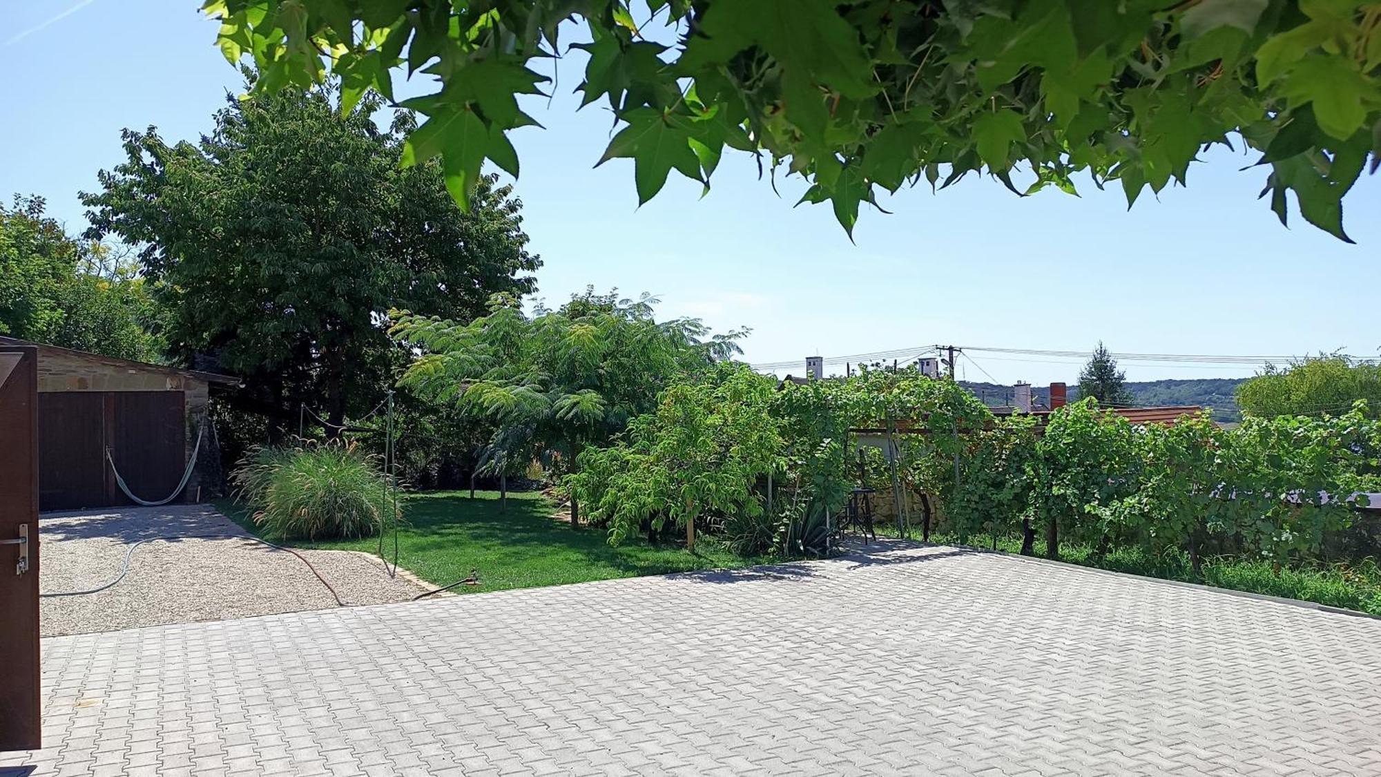 T.H.Ny Village Inn Cottage تيهاني المظهر الخارجي الصورة